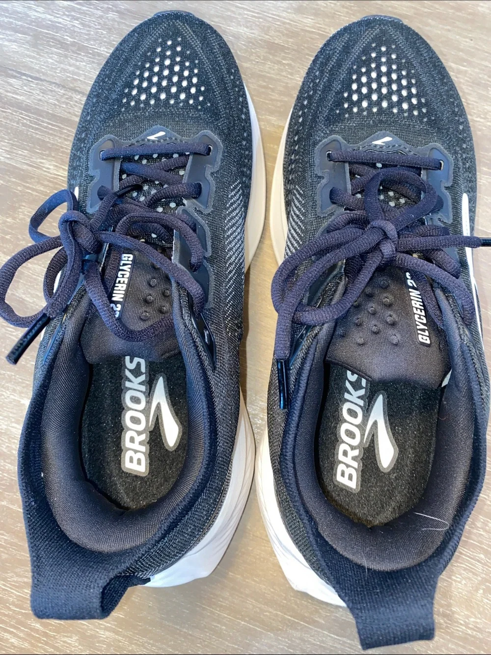 Brooks Glycerin 23, Women’s 9.5 Wide